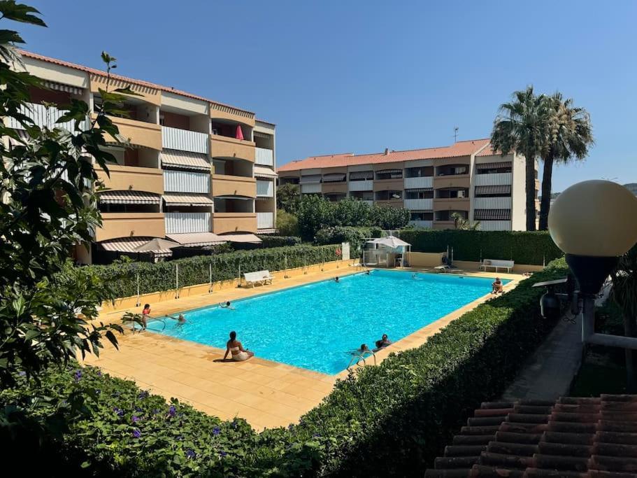 Appart Cosy, Piscine, Clim, Parking Prive - Proche Plage - Arrivee Autonome - Lit Queen Size La Seyne-sur-Mer Zewnętrze zdjęcie